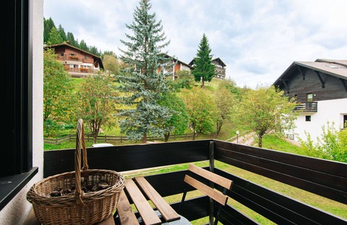 Moena Apartment | Lovely apartment for 5 guests with WIFI, TV and patio