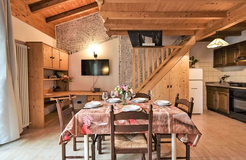 Prata Camportaccio Apartment | Lovely apartment for 5 guests with WIFI, TV, terrace and pets allowed