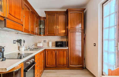 Peglio Apartment | Lovely apartment for 5 people with WIFI, TV, patio and pets allowed