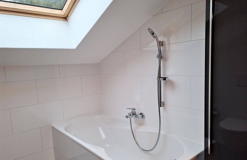 Champex-Lac Apartment | Lovely apartment for 6 people with WIFI, TV, terrace and parking