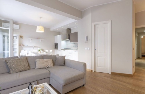 Alassio Apartment | Lovely apartment for 6 people with A/C, WIFI, TV, balcony and pets allowed