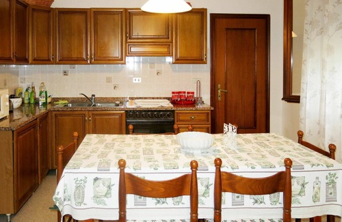 Passarella di Sotto Apartment | Lovely apartment for 6 people with WIFI, TV, patio and pets allowed
