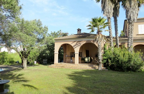 Pineto Apartment | Lovely apartment for 6 people with WIFI, A/C, TV, terrace and pets allowed