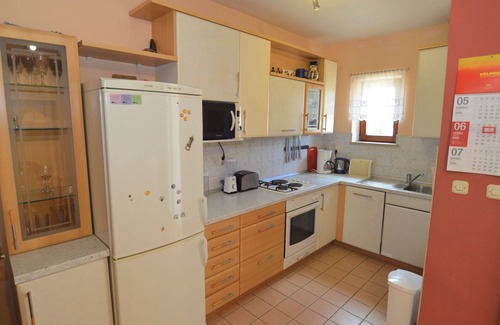 Mirce Apartment | Lovely apartment for 6 people with A/C, WIFI, TV and balcony
