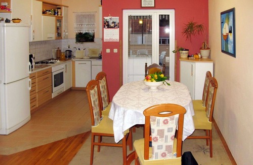 Mirce Apartment | Lovely apartment for 6 people with A/C, WIFI, TV and balcony