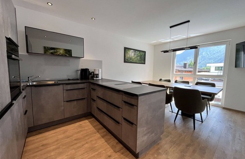 Laengenfeld Apartment | Lovely apartment for 8 guests with hot tub, WIFI, TV and balcony