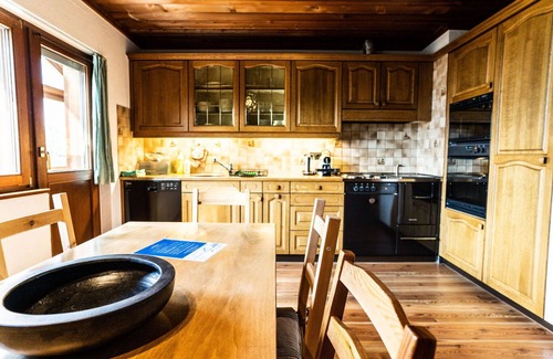 Riederalp Apartment | Lovely apartment for 8 people with WIFI, TV, balcony and pets allowed