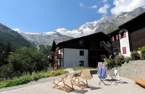 Saas-Fee Apartment | Lovely apartment for 5 people with WIFI, TV and balcony