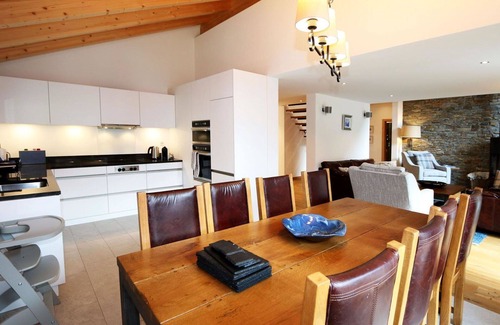 Saas-Fee Apartment | Lovely apartment for 8 people with WIFI, TV and balcony