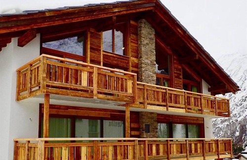 Saas-Fee Apartment | Lovely apartment for 8 people with WIFI, TV and balcony
