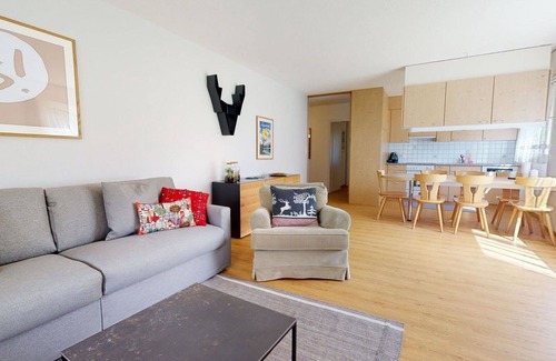 Valbella Apartment | Lovely apartment for 4 people with TV, balcony and pets allowed