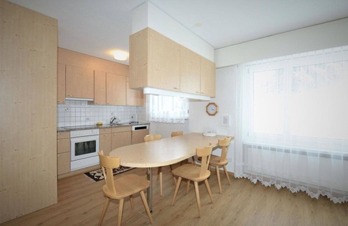 Valbella Apartment | Lovely apartment for 4 people with TV, balcony and pets allowed