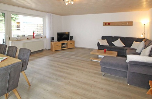 Immerath Apartment | Lovely apartment for 7 people with WIFI, TV, terrace, pets allowed and parking
