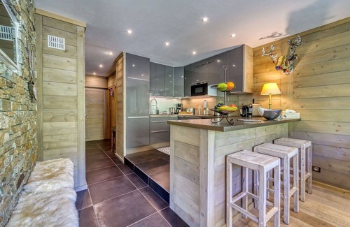 Villarembert Apartment | Lovely apartment for 8 people with pool, WIFI, TV and balcony