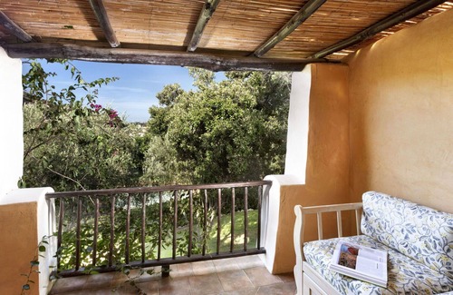 Liscia di Vacca Apartment | Lovely apartment for 4 guests with pool, A/C, WIFI, TV, terrace and pets allowed