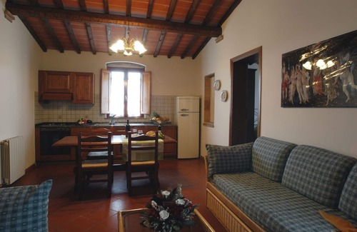 Montaione Apartment | Lovely apartment for 8 people with pool, WIFI, A/C, TV and pets allowed, close to San Gimignano