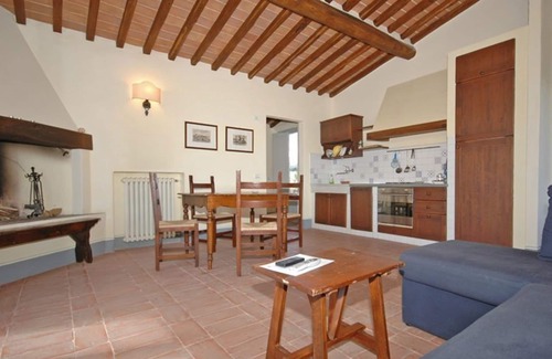 Montalcino Apartment | Lovely apartment for 3 guests with A/C, pool, TV, pets allowed and panoramic view
