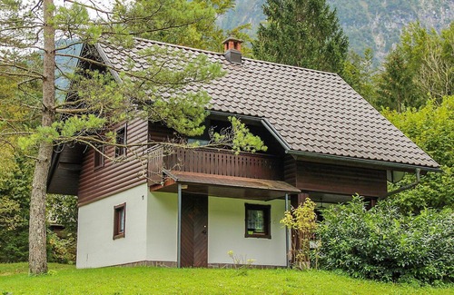 Ukanc Apartment | Lovely apartment for 4 people with TV and balcony