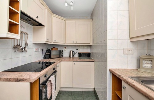 Thirsk Apartment | Lovely apartment for 6 people with pool, WIFI, hot tub, terrace and parking