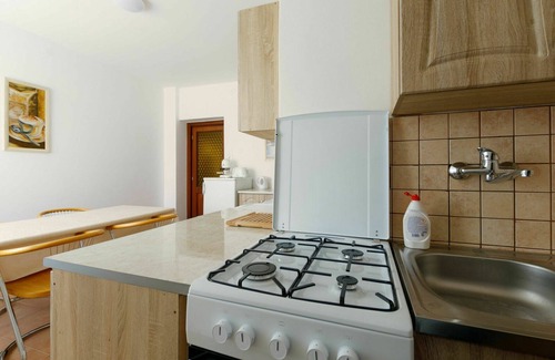 Balatonszemes Apartment | Lovely apartment for 15 people with A/C, WIFI, TV, patio and pets allowed