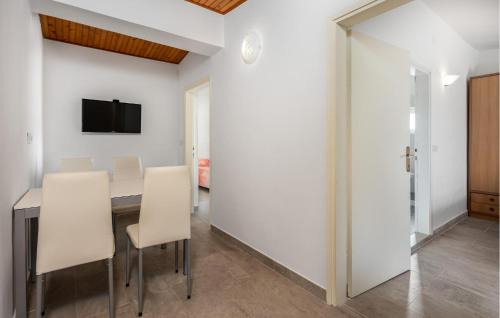 Barbat na Rabu Apartment | Lovely Apartment In Barbat With Wifi