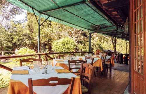 Villanova d'Albenga House | Lovely apartment in villa for 5 people with WIFI, pool, TV, patio, pets allowed and parking