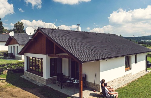 Lipno nad Vltavou House | Lovely apartment in villa for 5 people with WIFI, TV, terrace and pets allowed