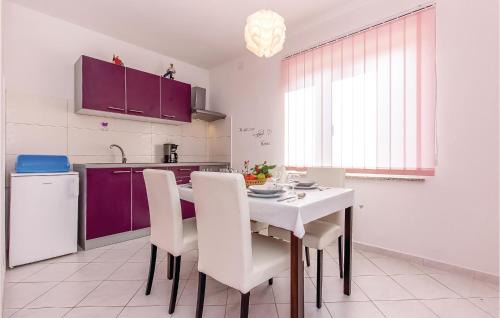 Gostinjac Apartment | Lovely Apartment In Dobrinj With Wifi