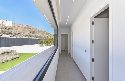 Salobre Villa | Lovely apartment in villa for 12 people with private pool, A/C, WIFI, TV, terrace and pets allowed