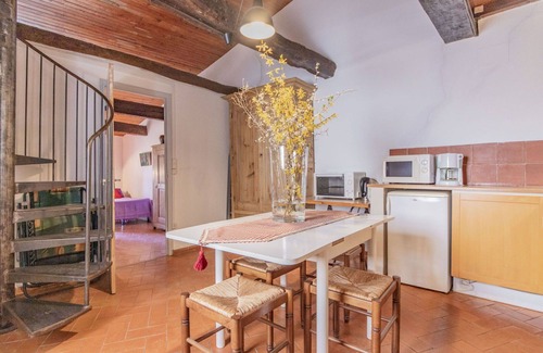 Puimichel Villa | Lovely apartment in villa for 4 guests with WIFI, patio, pets allowed and panoramic view
