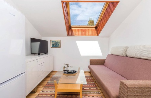 Kampor Apartment | Lovely apartment in Kampor with kitchen