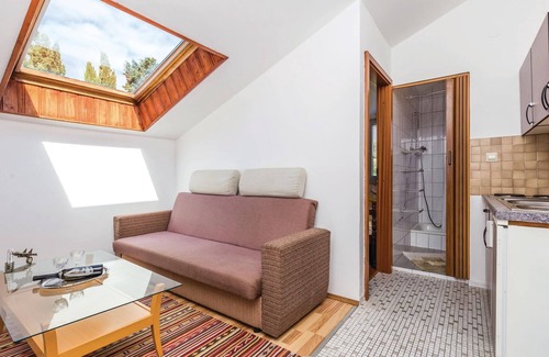 Kampor Apartment | Lovely apartment in Kampor with kitchen