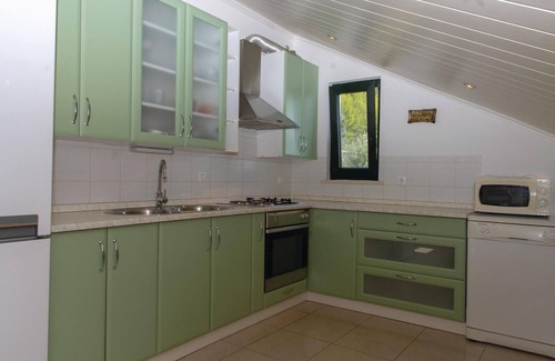Blato Apartment | Lovely apartment in Karbuni with WiFi