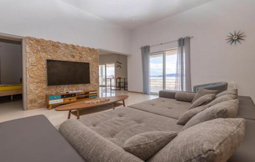 Lukovo Apartment | Lovely Apartment In Lukovo With Wifi