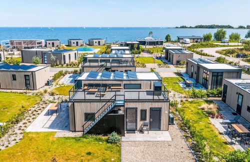 Enkhuizen House | Lovely apartment in villa for 4 guests with WIFI, TV and terrace