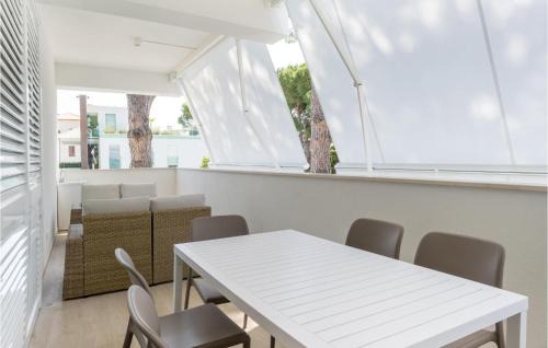 Pineto Apartment | Lovely Apartment In Pineto With Kitchen