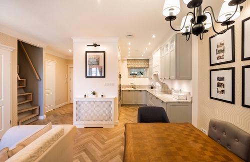 Old Town Apartment | Lovely Apartment In The Heart of Warsaw