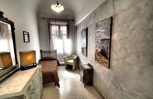 Old Town Apartment | Lovely Apartment In The Historical Center Of Cefalu at 150 mt from the beach