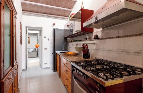 Old Town Apartment | Lovely Apartment In The Historical Center Of Cefalu at 150 mt from the beach