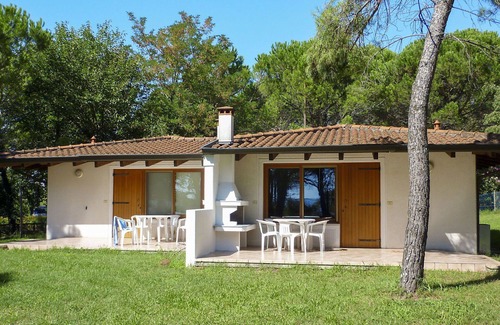 Aquileia House | Lovely apartment in villa for 6 guests with pool, WIFI, A/C, TV and terrace
