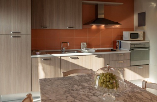 Larciano House | Lovely apartment in villa for 4 guests with A/C, WIFI, pool, TV and panoramic view