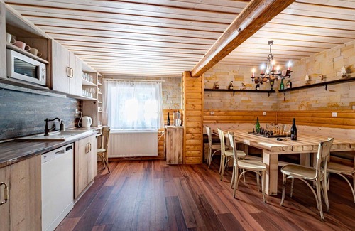 Rokytnice nad Jizerou Villa | Lovely apartment in villa for 24 people with WIFI, TV, patio, pets allowed and panoramic view