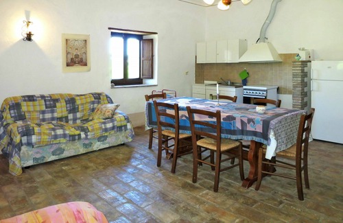 Bagnoregio Villa | Lovely apartment in villa for 5 people with WIFI, pool and patio