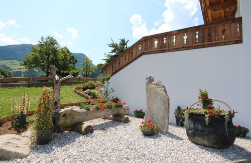 Kapfing Villa | Lovely apartment in villa for 6 guests with WIFI, TV, terrace, pets allowed and panoramic view