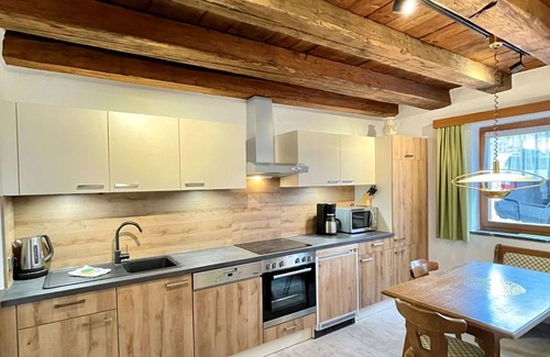 Imst House | Lovely apartment in villa for 8 guests with WIFI, TV, terrace, pets allowed and panoramic view