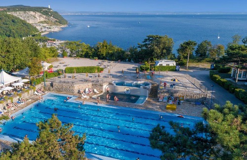 Duino-Aurisina House | Lovely apartment in villa for 4 people with A/C, pool, WIFI, TV, terrace and parking