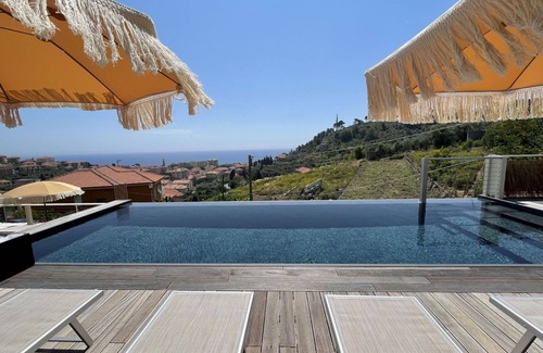 Costarainera Apartment | Lovely apartment for 4 guests with WIFI, pool, A/C, TV, terrace and parking