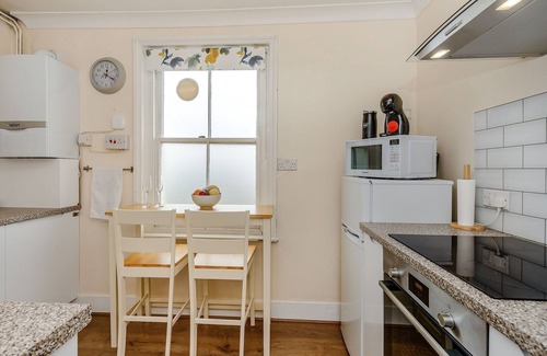 Littlestone-on-Sea Cottage | Lovely apartment opposite Littlestone beach.