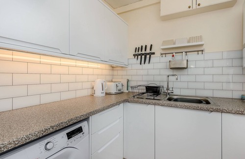 Littlestone-on-Sea Cottage | Lovely apartment opposite Littlestone beach.