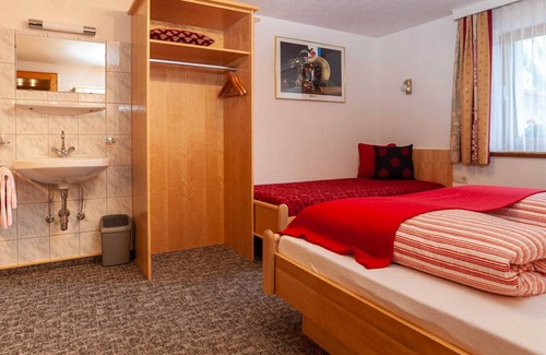 Kappl Villa | Lovely Apartment with Infrared Sauna in Kappl